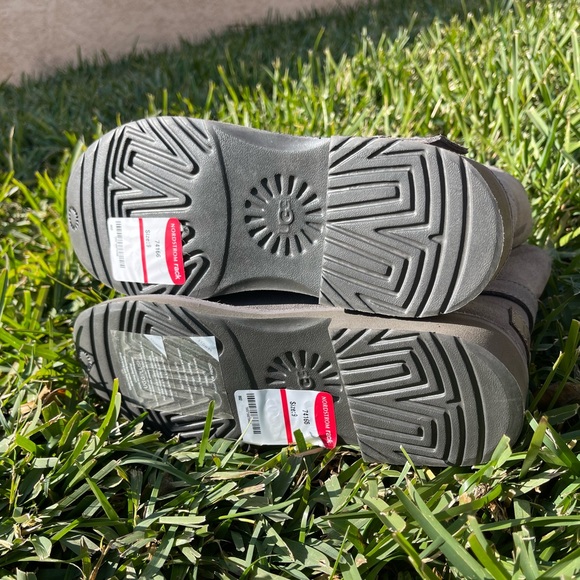 Ug Aubrielle Grey winter Boots size 9 brand New - Picture 9 of 9